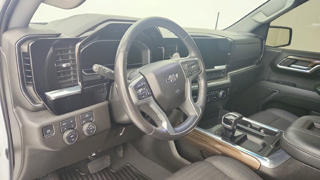 Used 2022 Chevrolet Silverado 1500 RST AWD/4WD image 13