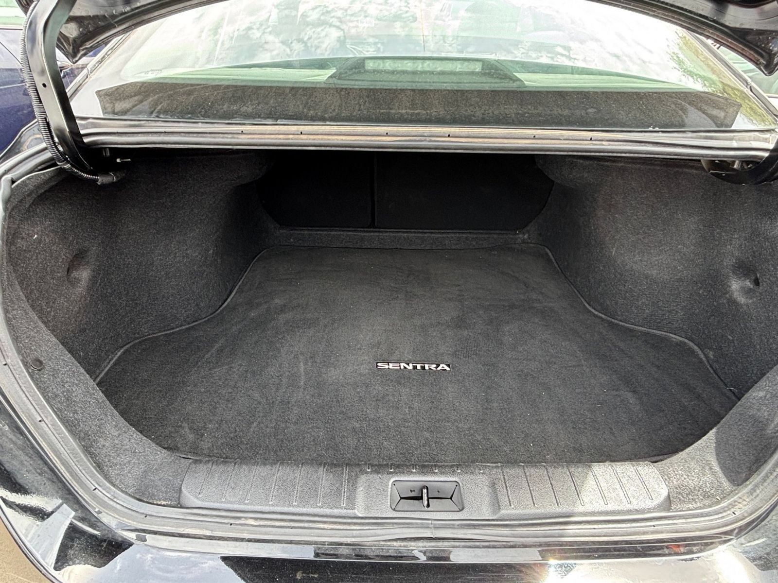 Used 2025 Nissan Sentra SV FWD image 24