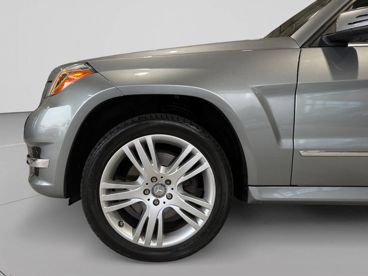 Used 2015 Mercedes-Benz GLK 350 4MATIC image 9