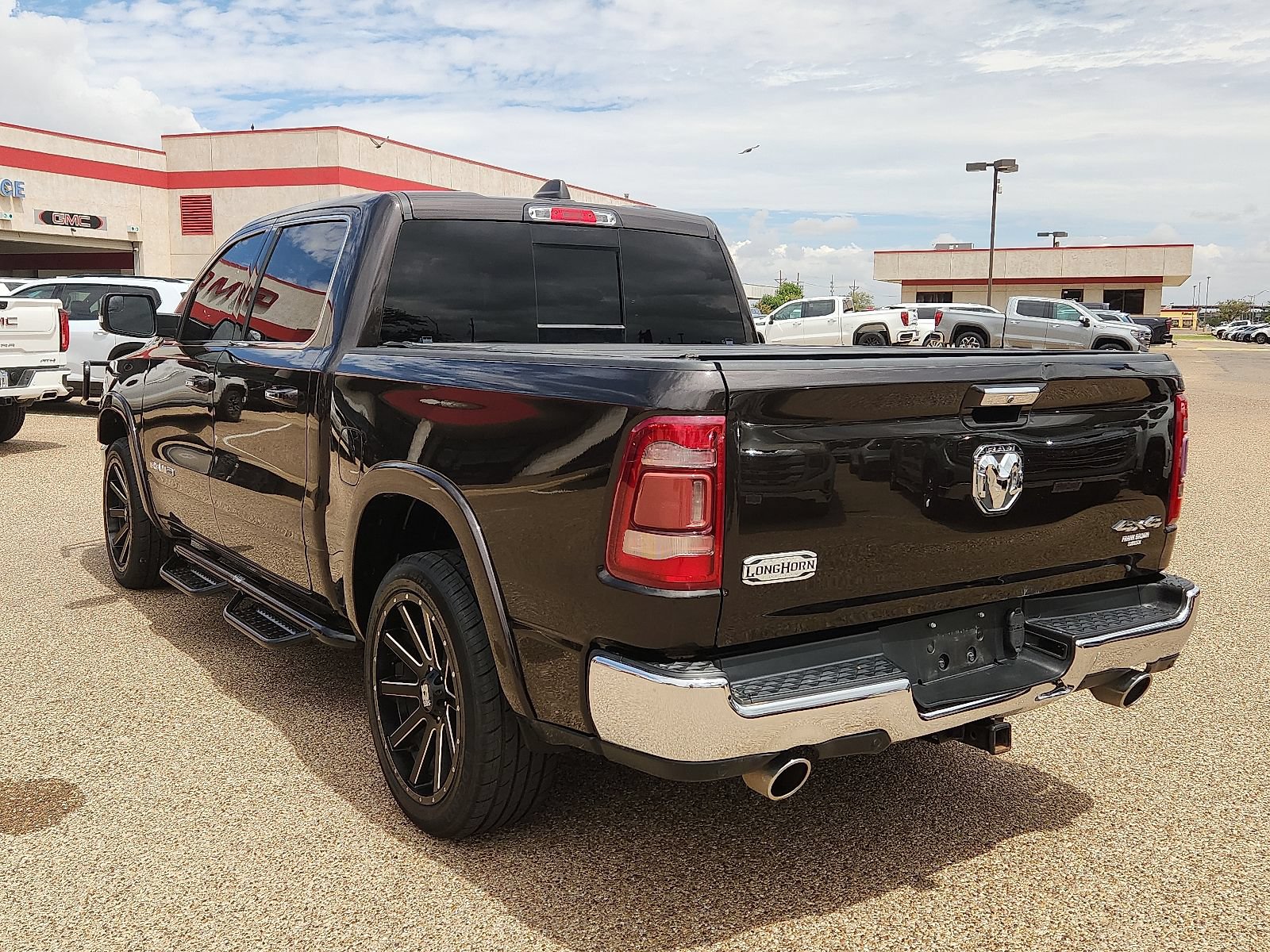 Used 2019 RAM 1500 Limited AWD/4WD image 3