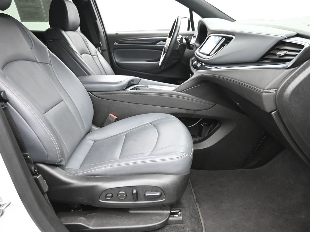 Used 2024 Buick Enclave Premium image 7