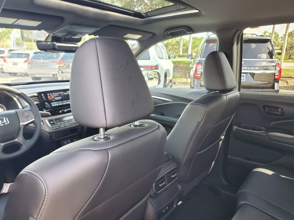 Used 2024 Honda Passport EX-L image 11