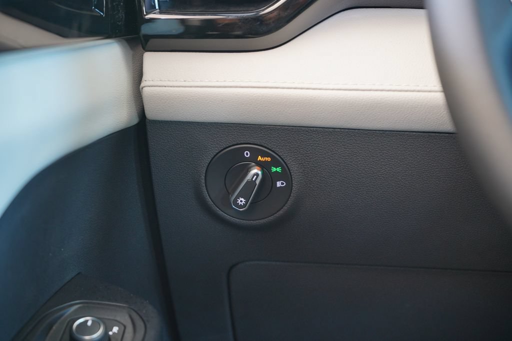 New 2027 Volkswagen Taos S FWD image 20
