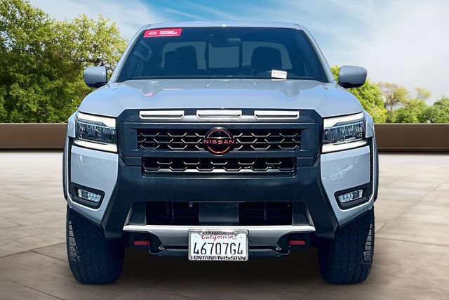 Used 2025 Nissan Frontier PRO-4X AWD/4WD image 2