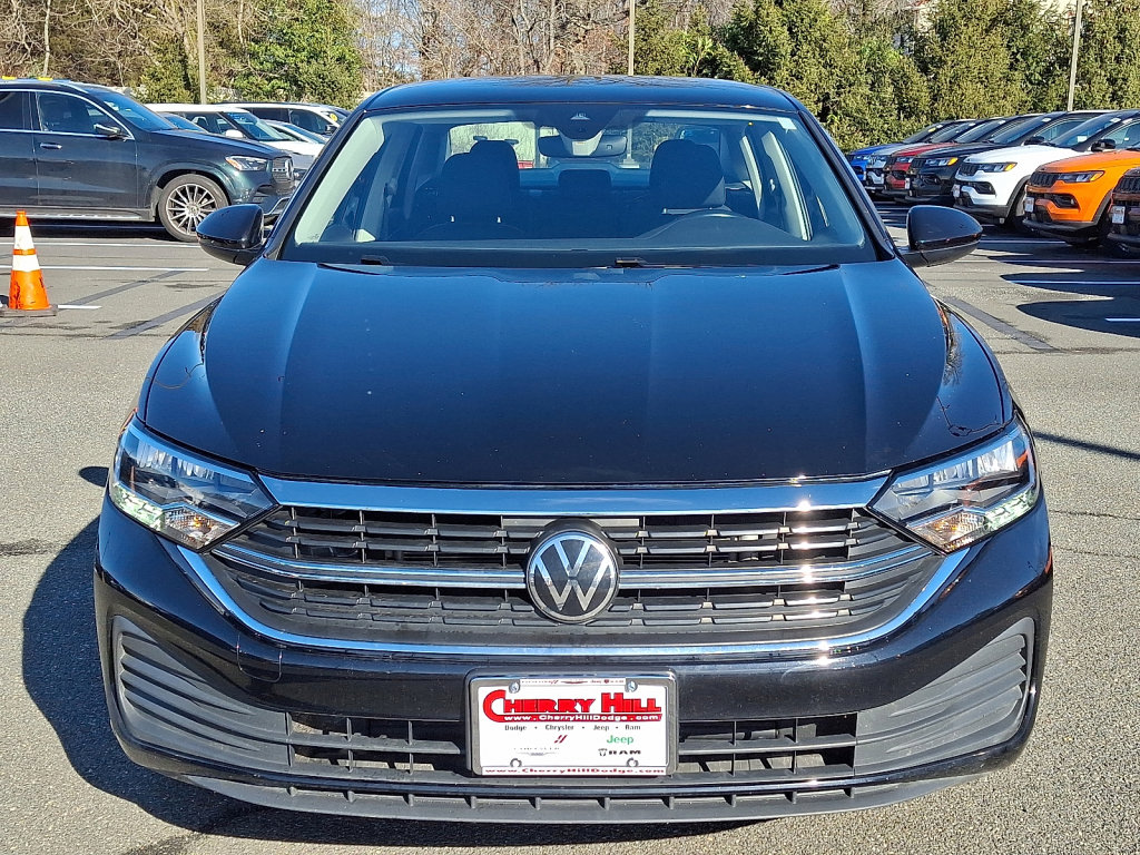 Used 2024 Volkswagen Jetta S image 8
