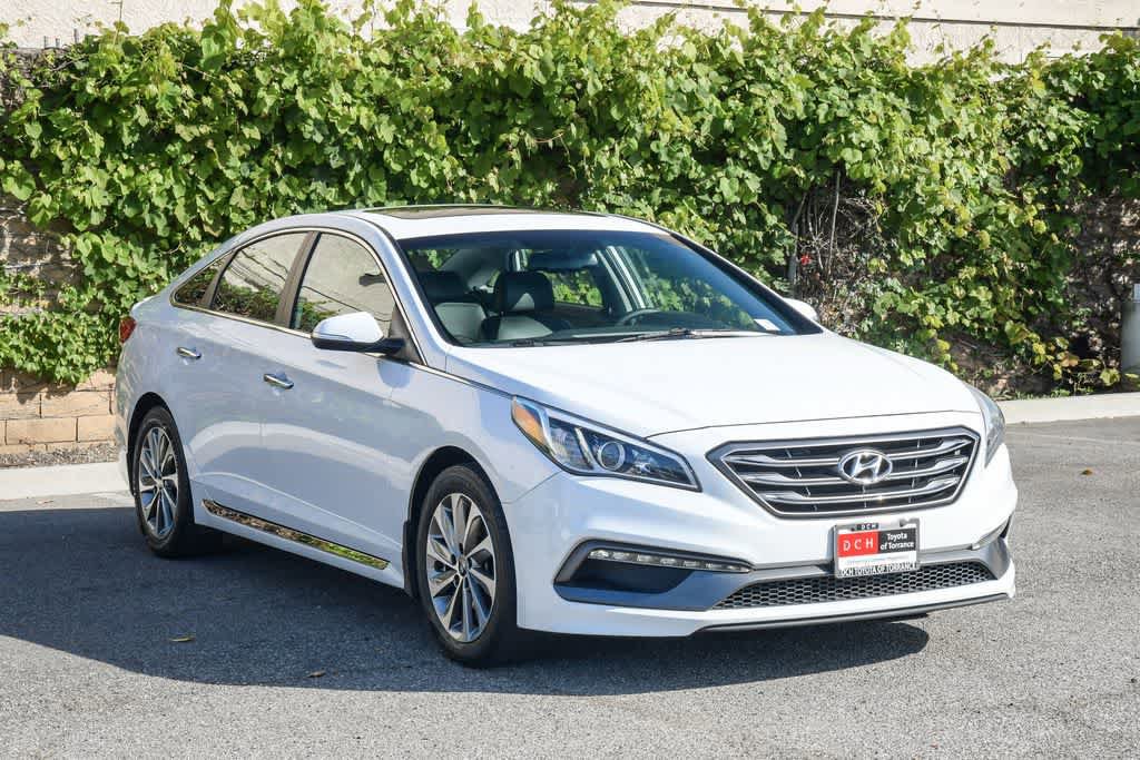 Used 2017 Hyundai Sonata Sport w/ Value Edition Package 02 FWD image 3