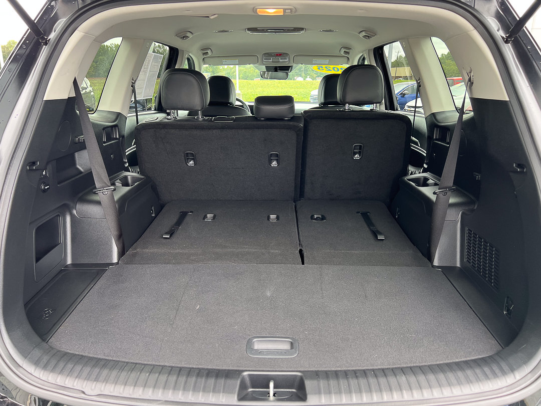 Used 2025 Kia Telluride LX FWD image 6
