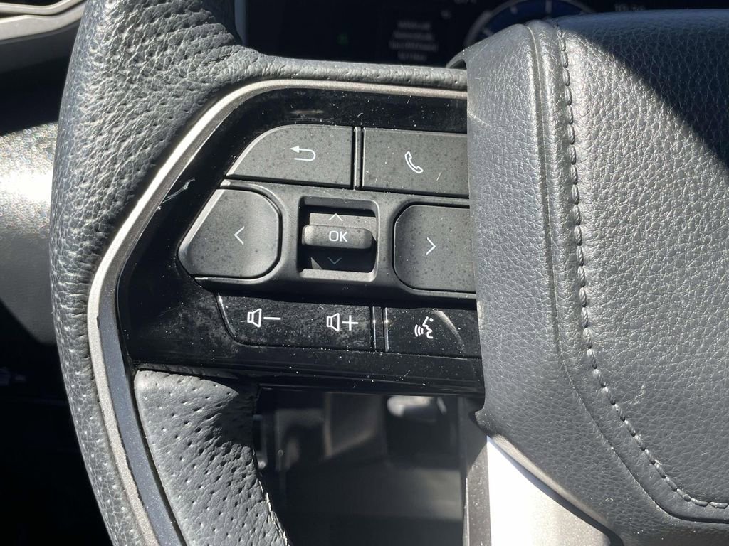 Used 2023 Toyota Tundra Limited image 32