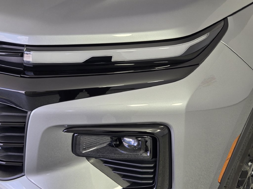 New 2026 Chevrolet Traverse LT w/ Midnight/Sport Edition FWD image 11