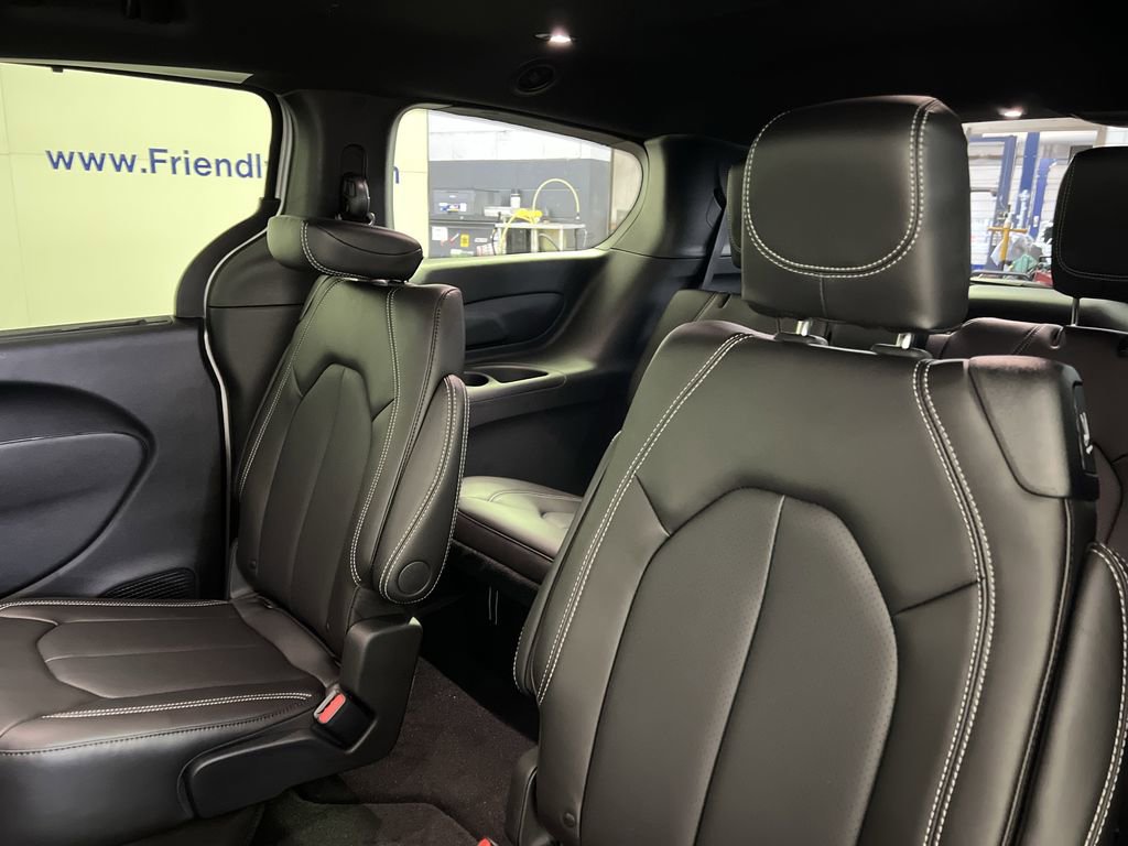 New 2026 Chrysler Pacifica Select image 29