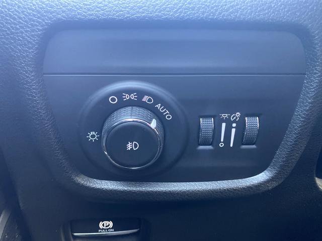 Used 2022 Jeep Grand Cherokee L Limited AWD/4WD image 28