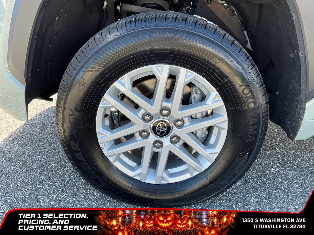 Used 2024 Toyota Tundra SR5 w/ SR5 Convenience Package RWD image 20