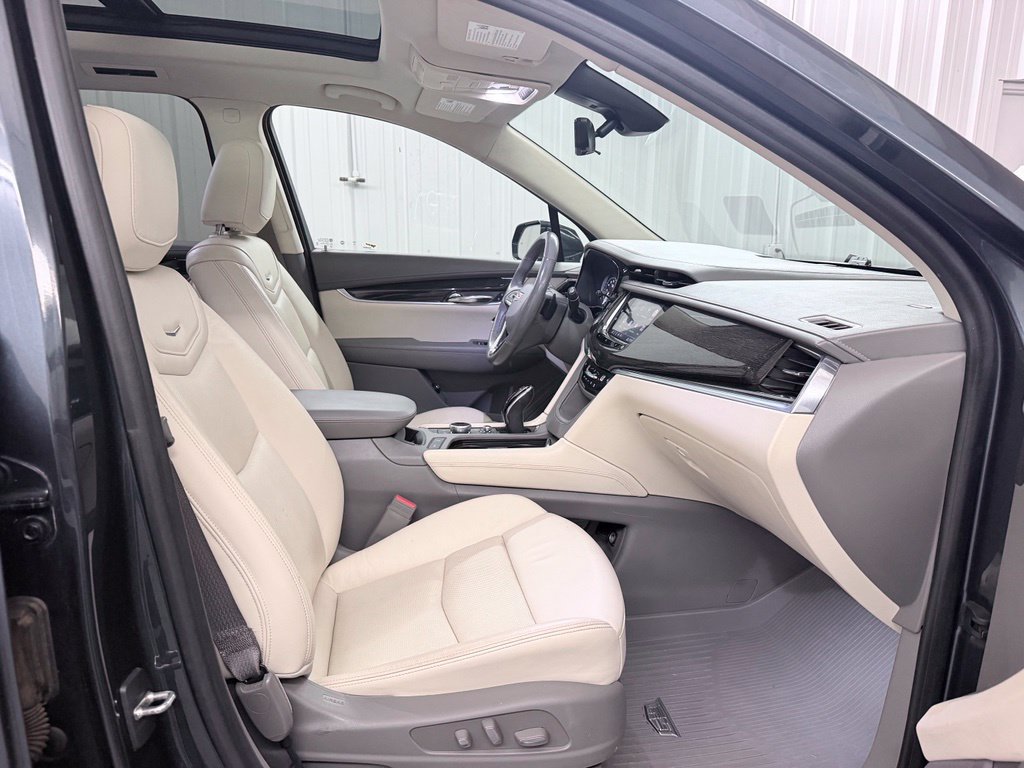 Used 2020 Cadillac XT6 Premium Luxury FWD image 52