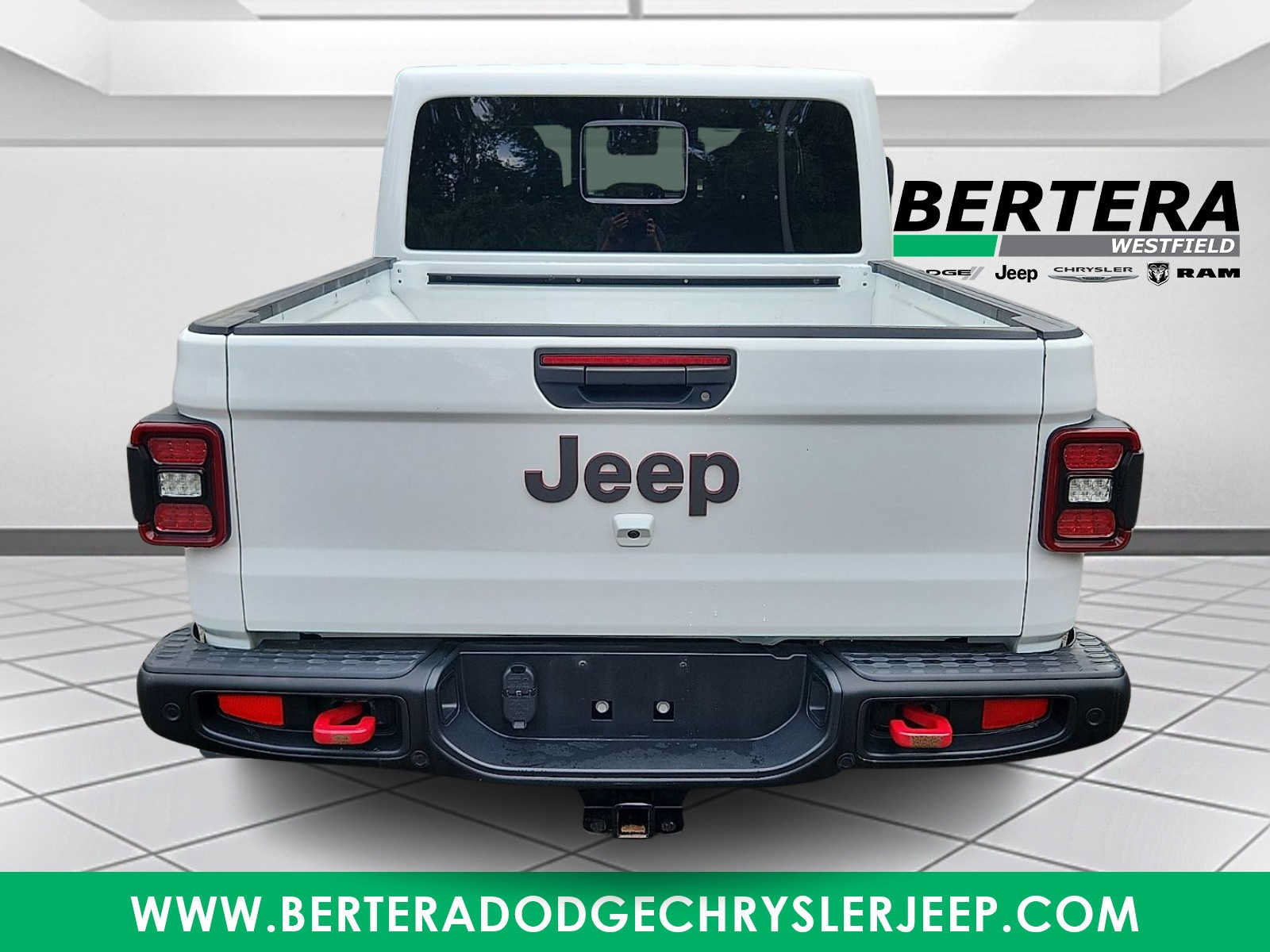 Used 2024 Jeep Gladiator Rubicon AWD/4WD image 5