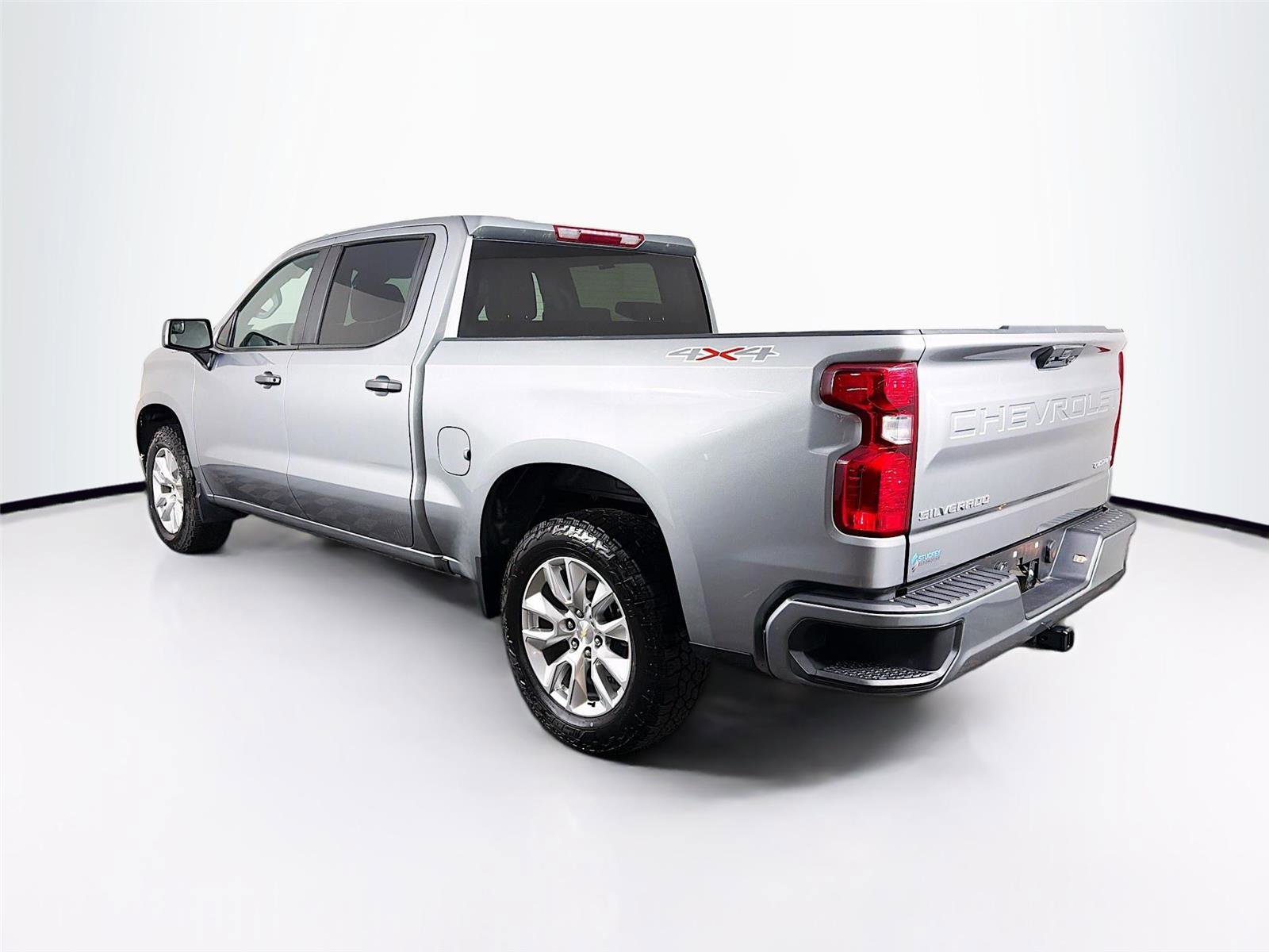 Used 2023 Chevrolet Silverado 1500 Custom AWD/4WD image 5
