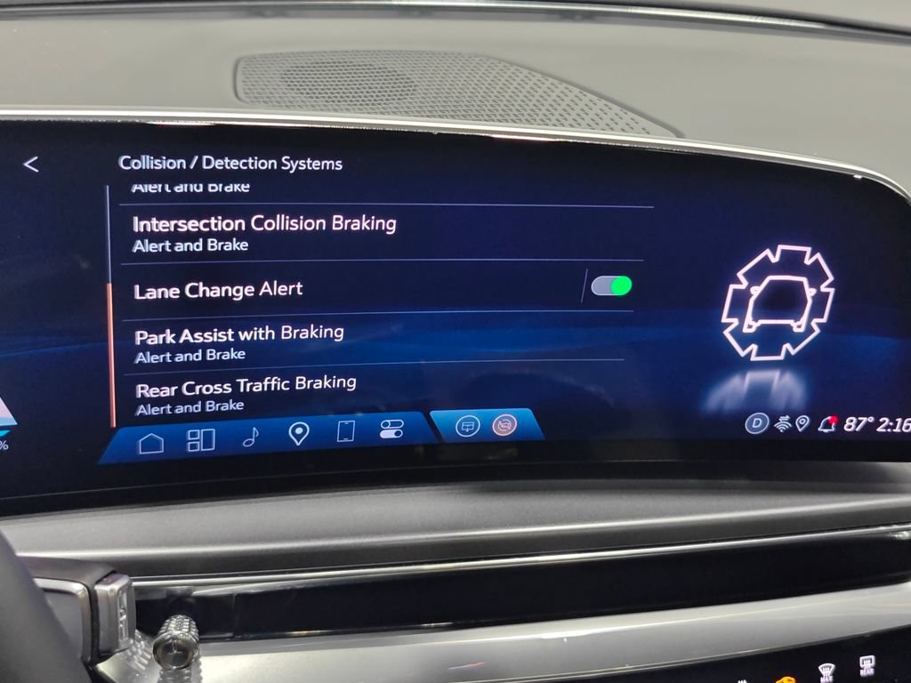 Used 2024 Cadillac Lyriq Tech RWD image 47