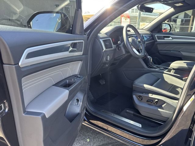 Used 2023 Volkswagen Atlas Cross Sport SEL image 18