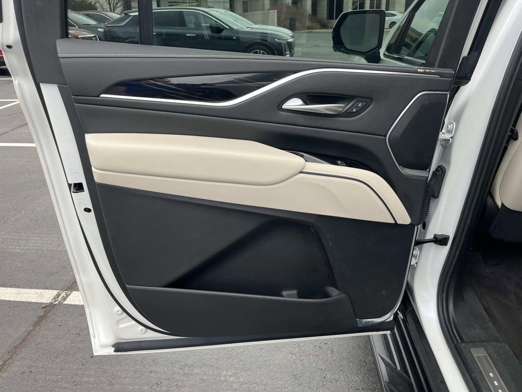 Certified 2023 Cadillac Escalade ESV Sport w/ Touring Package image 19