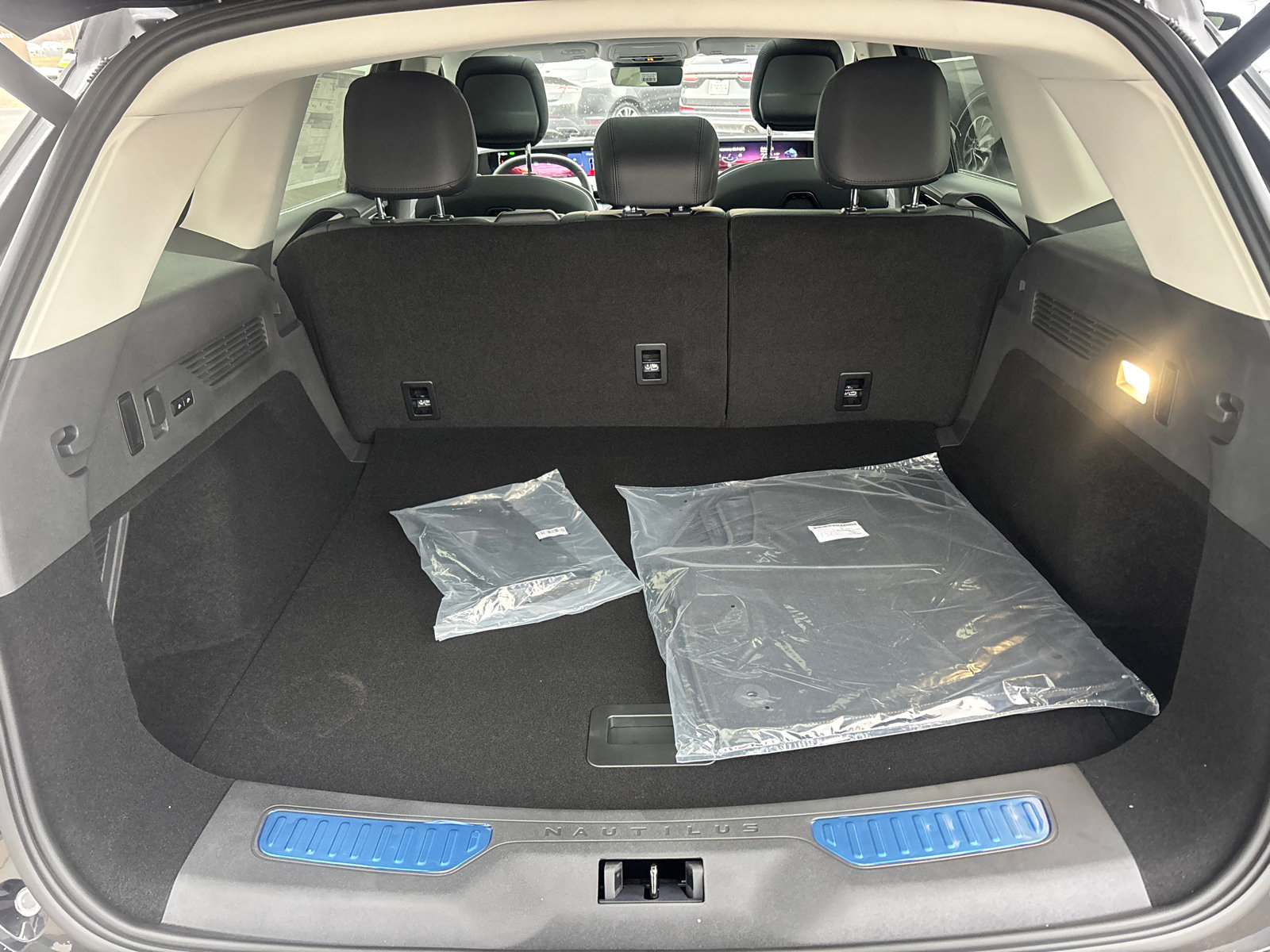 New 2026 Lincoln Nautilus Reserve image 9