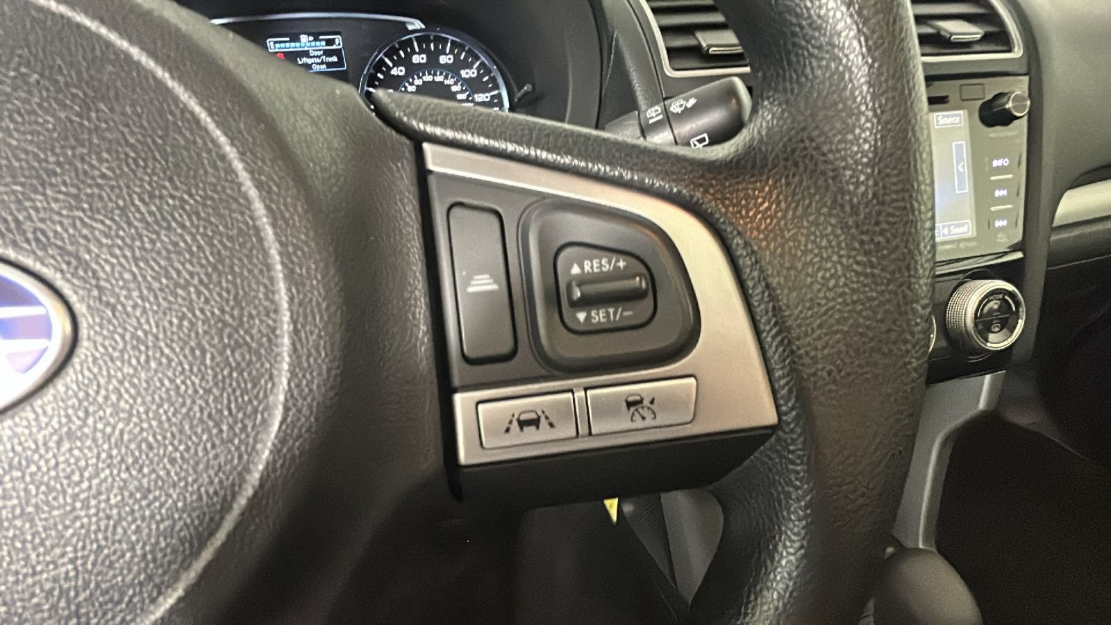 Used 2017 Subaru Forester 2.5i Premium AWD/4WD image 21