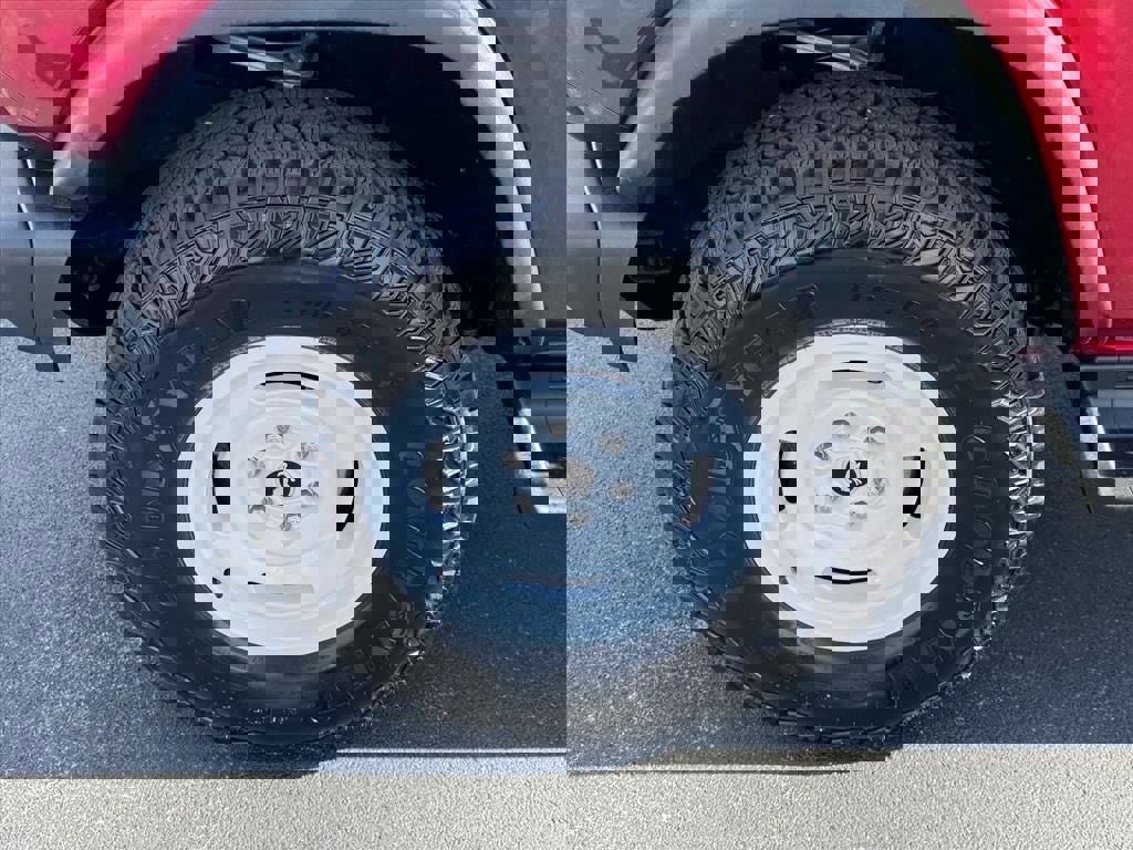 Used 2025 Ford Bronco Heritage Edition image 13