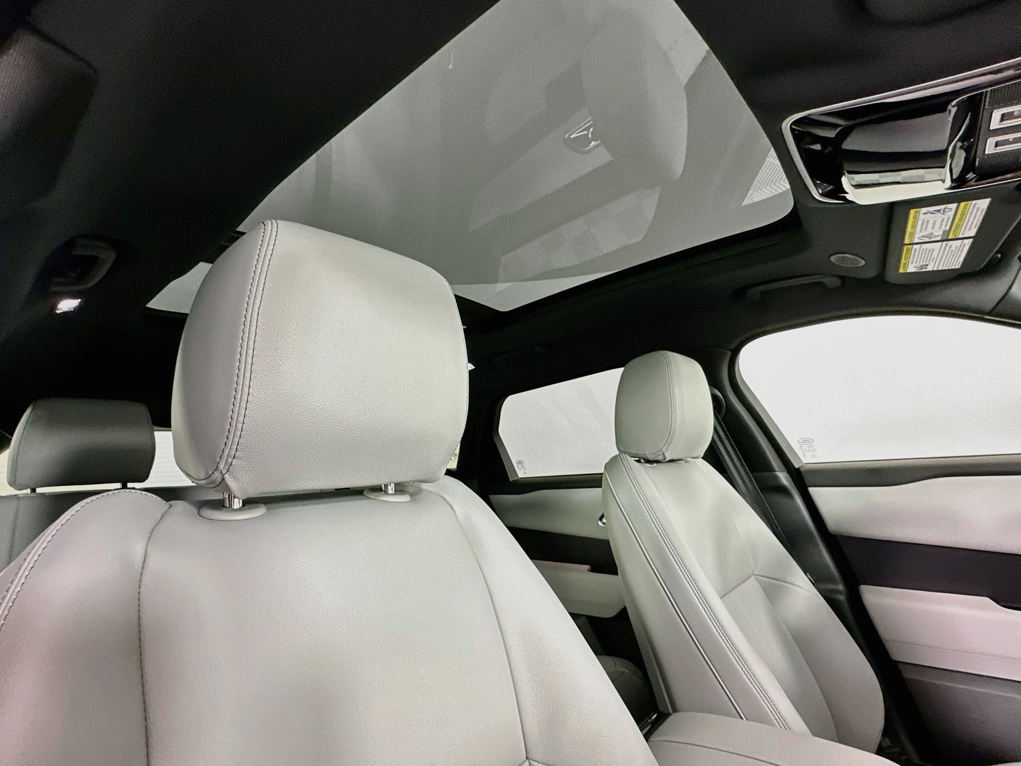 New 2026 Land Rover Range Rover Velar Belgravia AWD/4WD image 19