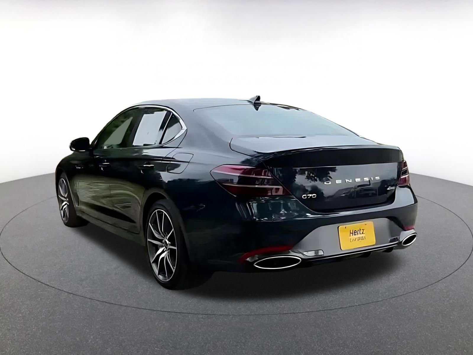 Used 2025 Genesis G70 2.5T AWD/4WD image 11