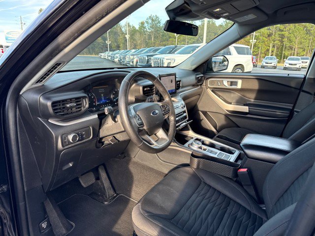 Used 2020 Ford Explorer XLT w/ Class III Trailer Tow Package image 22