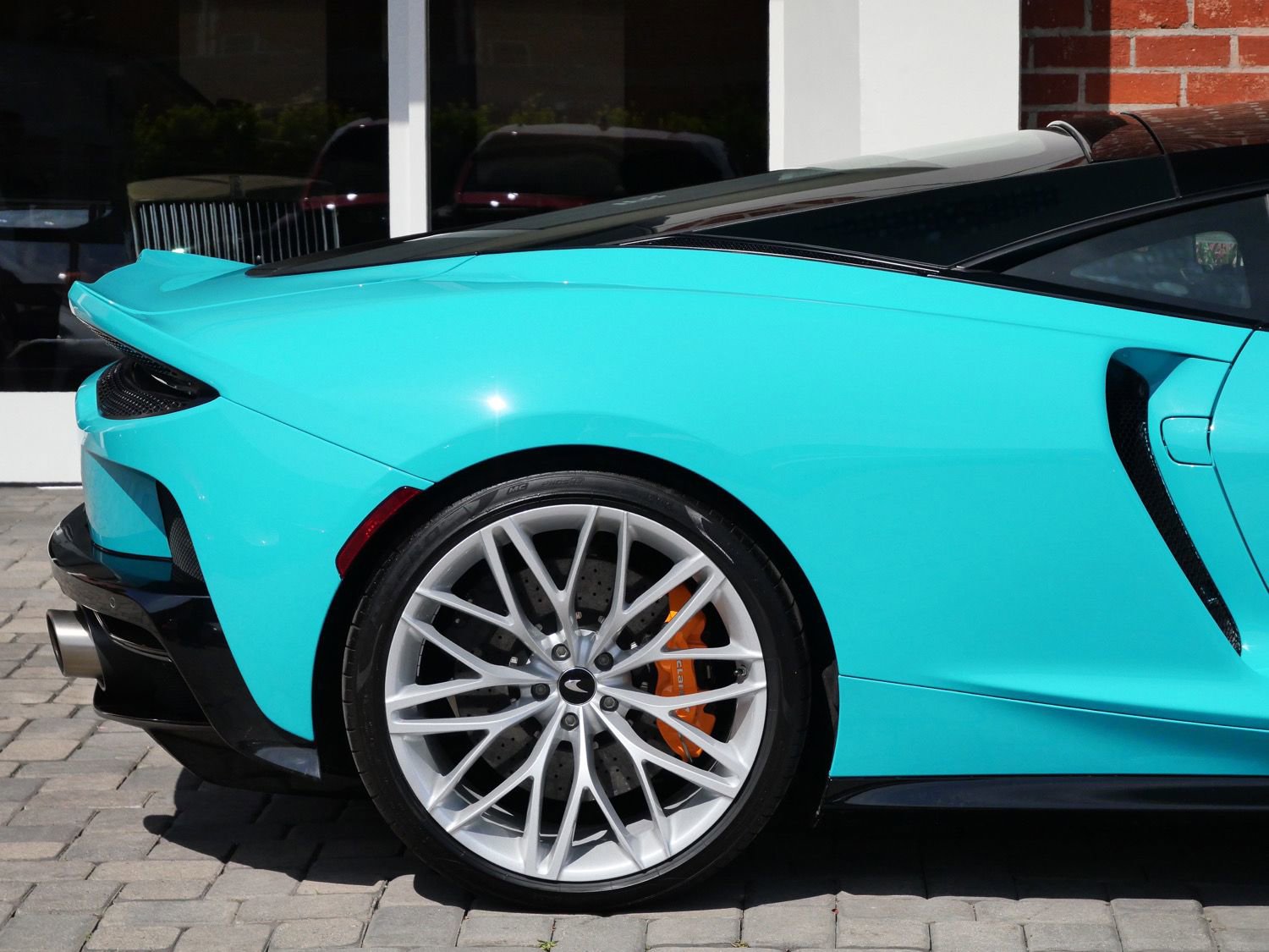Used 2023 McLaren GT RWD image 13