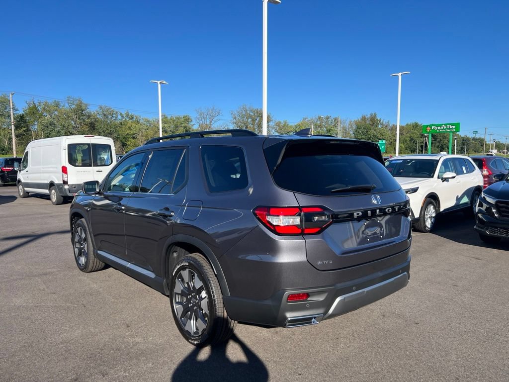 New 2026 Honda Pilot Touring image 5