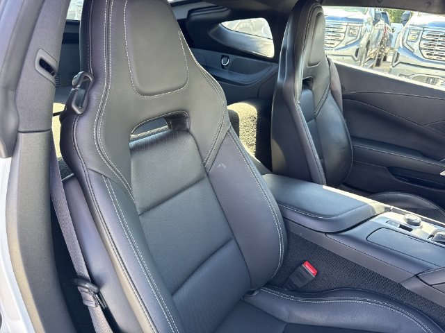 Used 2017 Chevrolet Corvette Stingray Coupe w/ 1LT RWD image 25