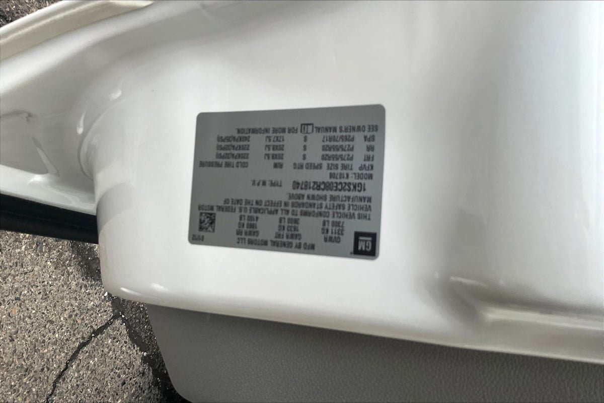 Used 2012 GMC Yukon SLT w/ SLT-2 Equipment Package AWD/4WD image 17