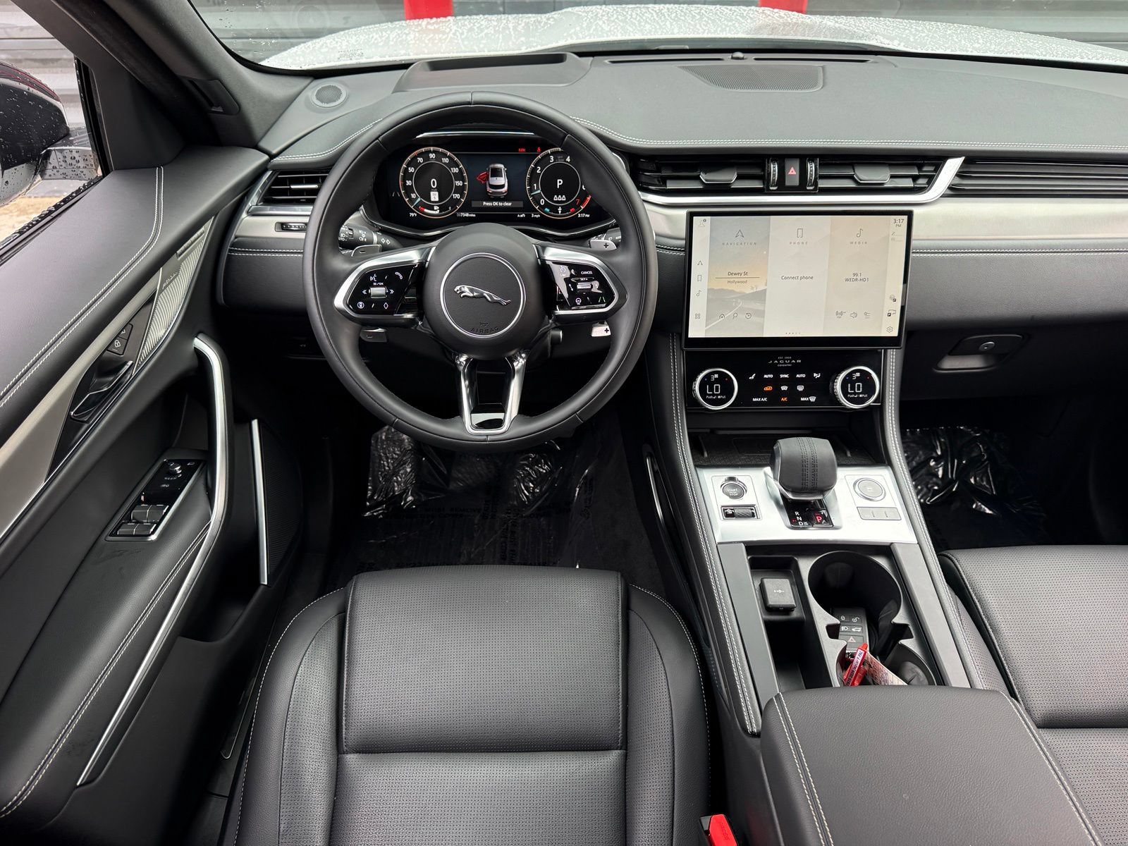 Used 2026 Jaguar F-PACE R-Dynamic S AWD/4WD image 27