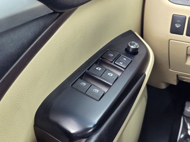 Used 2017 Toyota Highlander XLE AWD/4WD image 15