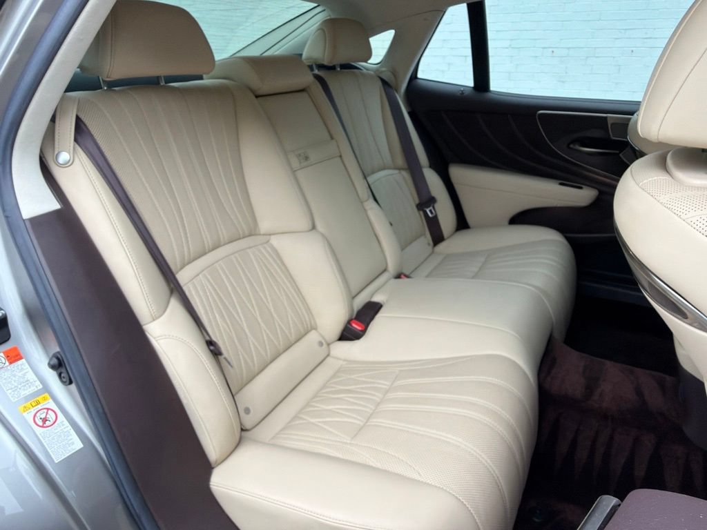 Used 2019 Lexus LS 500 w/ Interior Upgrade Package RWD image 12