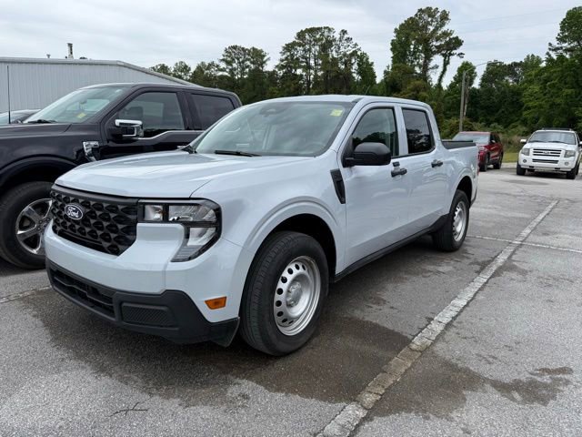 Used 2025 Ford Maverick XL w/ Equipment Group 102A AWD/4WD image 1