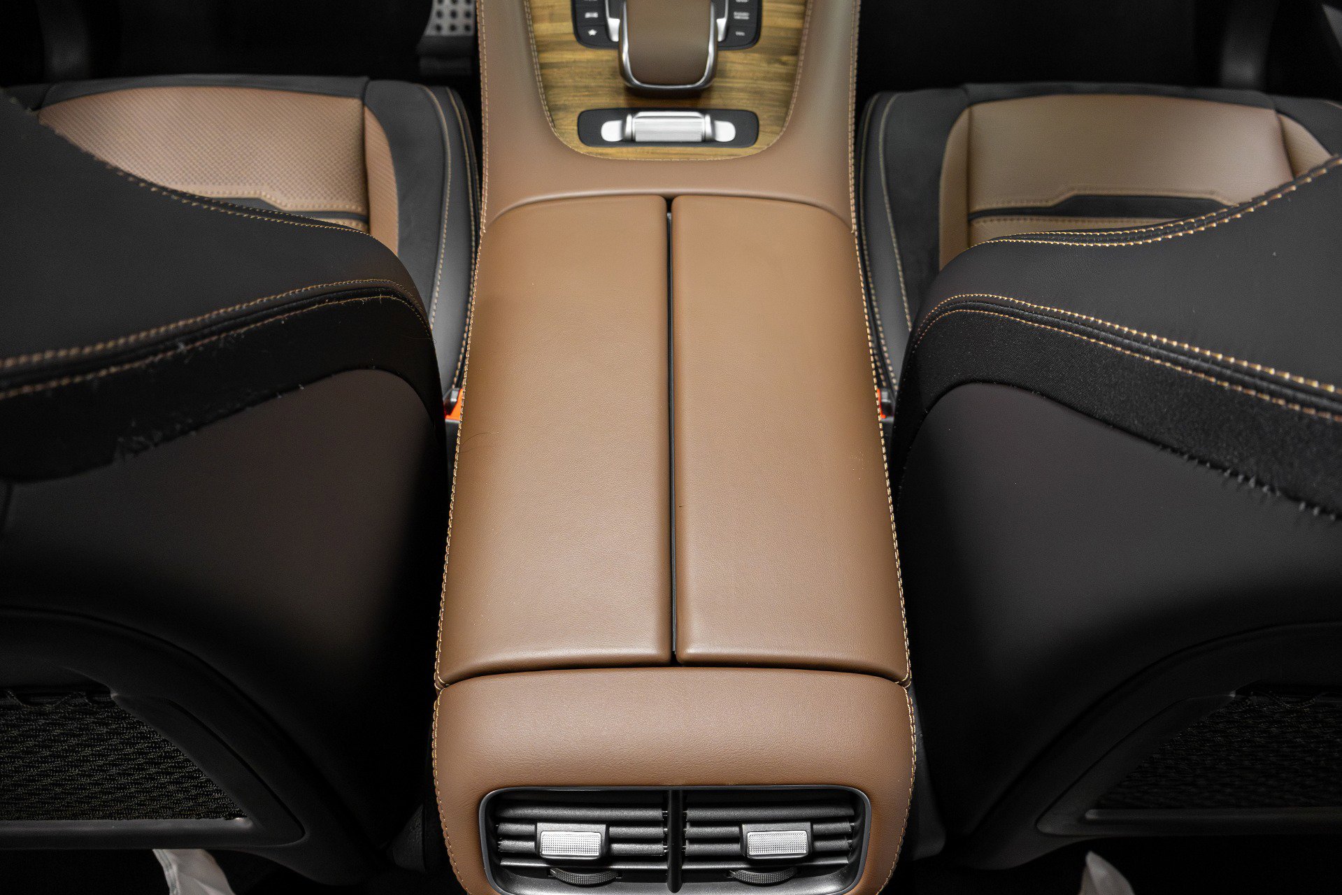 Used 2024 Mercedes-Benz GLE 53 AMG 4MATIC Coupe image 28