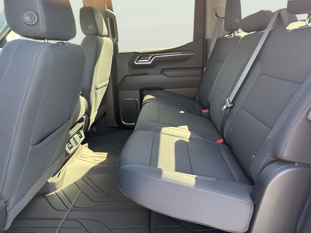 Used 2024 Chevrolet Silverado 1500 LT image 14