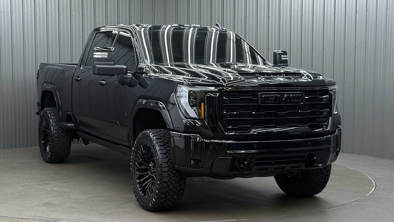 Used 2026 GMC Sierra 2500 AT4X w/ LPO, Black Badging Package AWD/4WD image 7