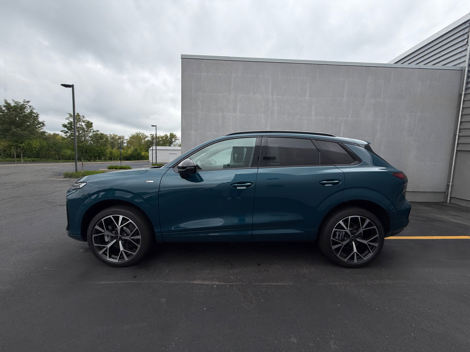 New 2026 Audi Q3 quattro 2.0T AWD/4WD image 2