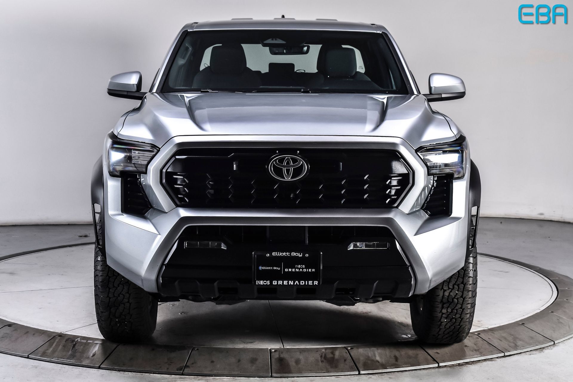 Used 2024 Toyota Tacoma TRD Off-Road AWD/4WD image 3