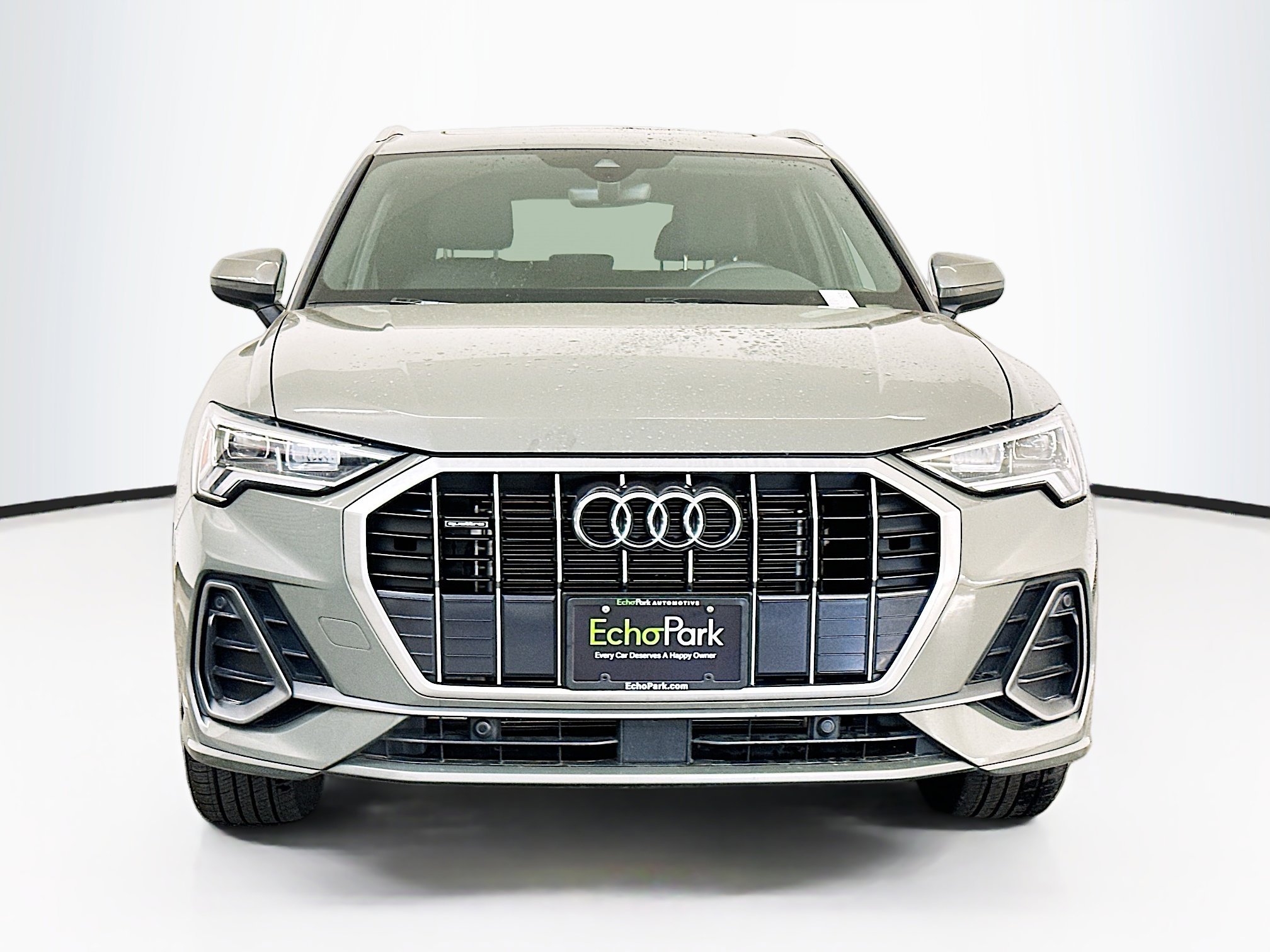 Used 2025 Audi Q3 2.0T Premium AWD/4WD image 2