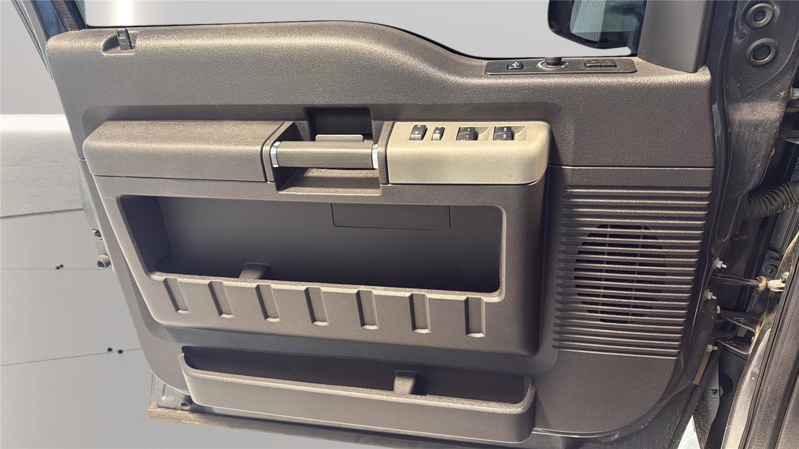 Used 2016 Ford F250 Lariat w/ Chrome Package AWD/4WD image 19