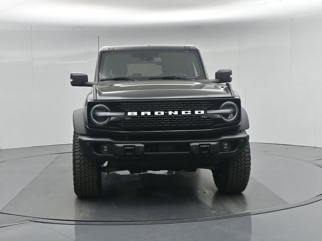 Used 2025 Ford Bronco Badlands image 56