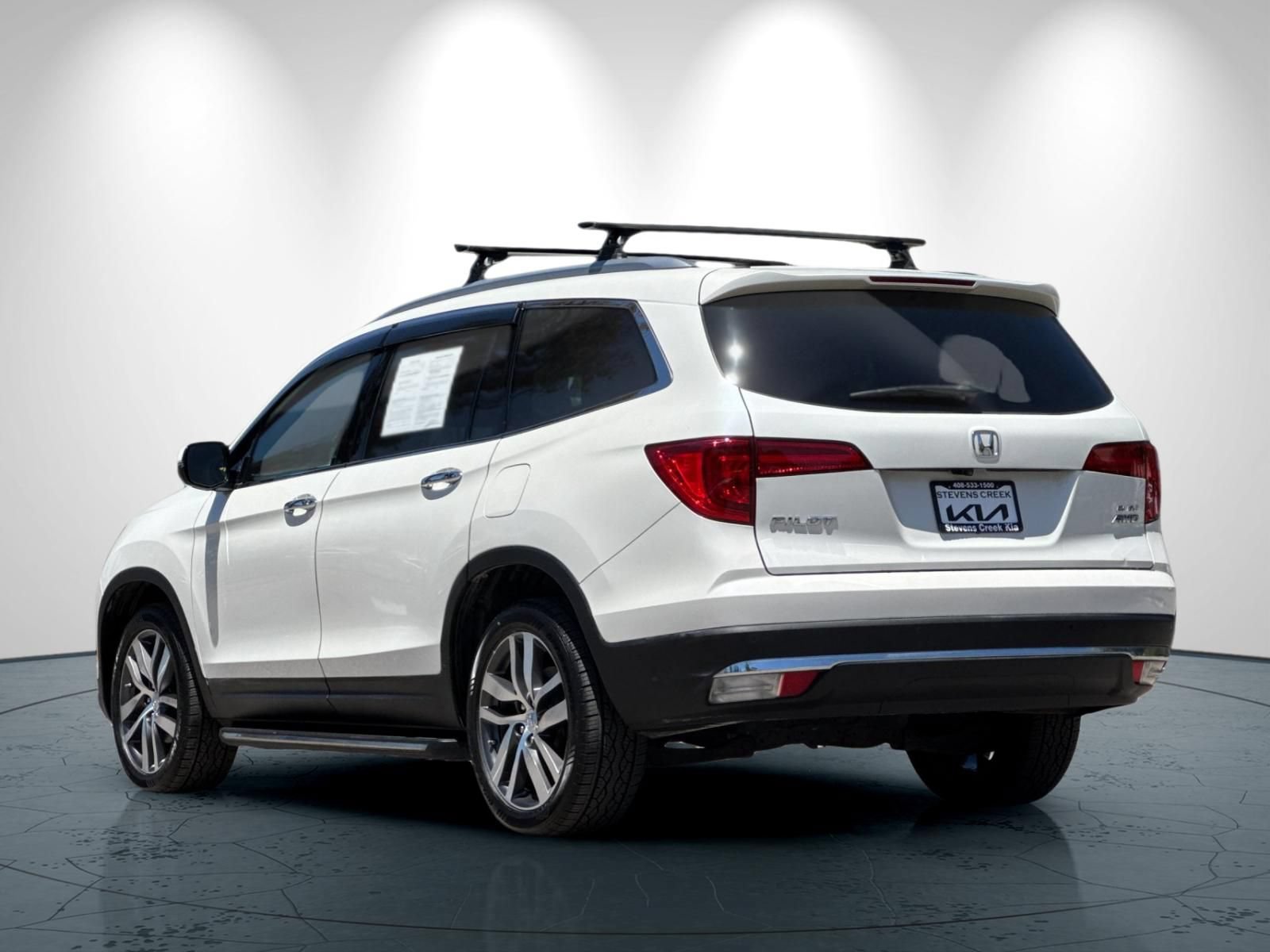 Used 2017 Honda Pilot Elite image 6