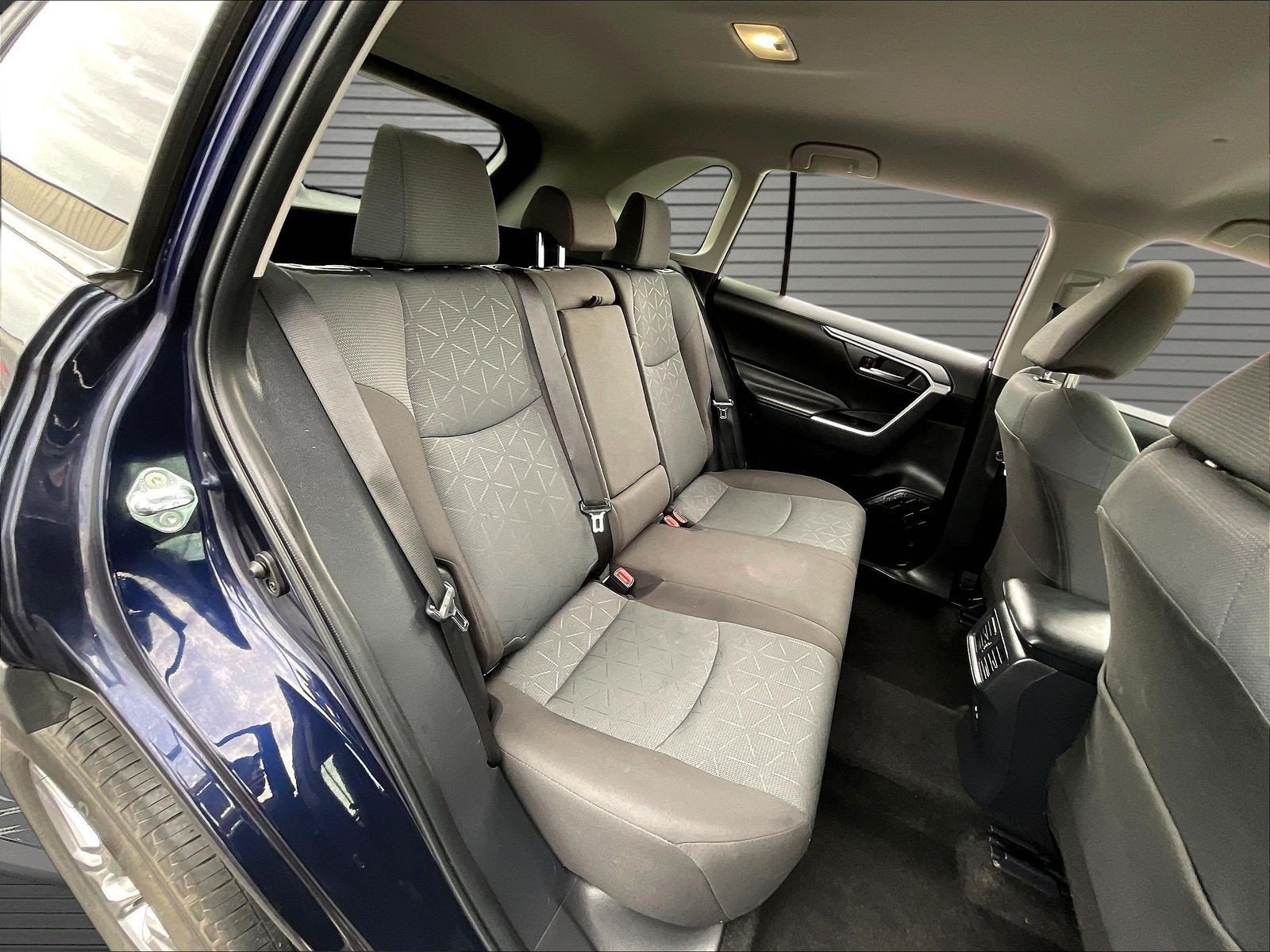 Used 2025 Toyota RAV4 XLE AWD/4WD image 23