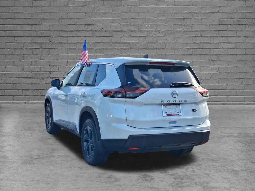 Used 2026 Nissan Rogue SV FWD image 4