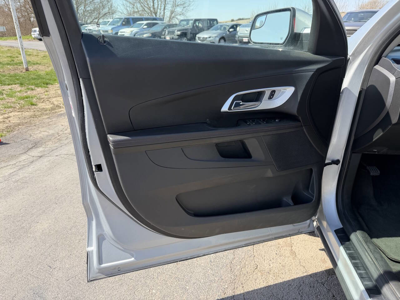 Used 2013 Chevrolet Equinox LT w/ Driver Convenience Package FWD image 12