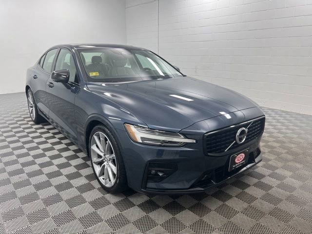 Used 2021 Volvo S60 T5 Momentum w/ Advanced Package AWD/4WD image 1