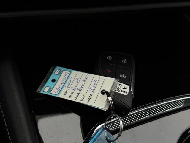 Used 2025 Buick Envision Preferred image 37